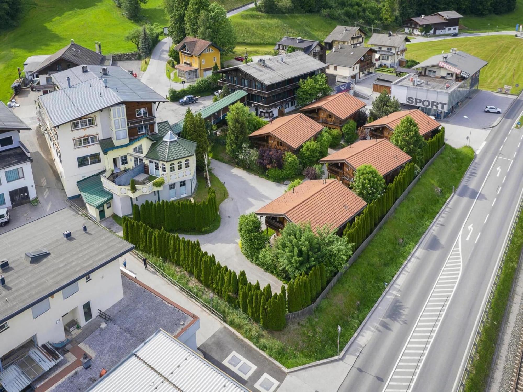 Chalets Almdorf Zillertal, Fügen Exterior foto