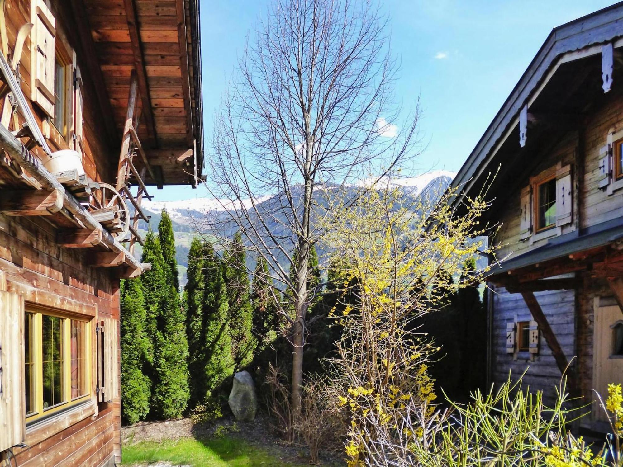 Chalets Almdorf Zillertal, Fügen Exterior foto